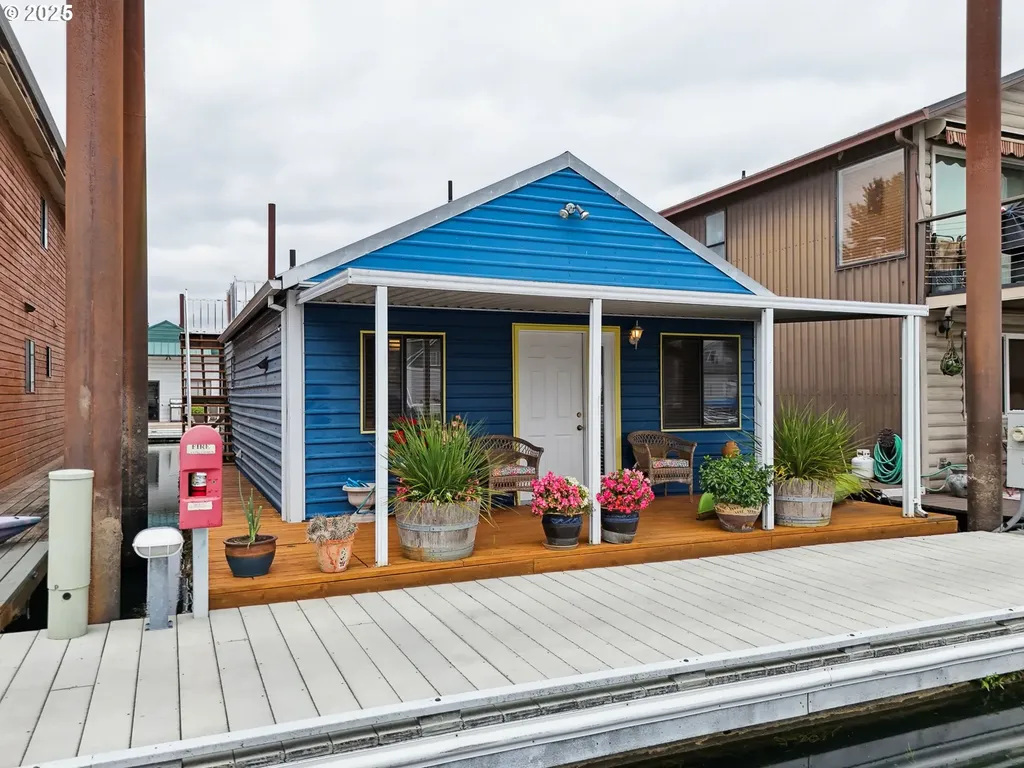 19609 NE Marine Drive Portland OR 97230
