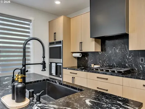 1001 S 50th Court Ridgefield WA 98642