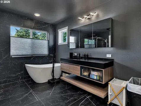1001 S 50th Court Ridgefield WA 98642