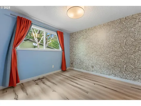 5545 SW Seymour Street Portland OR 97221