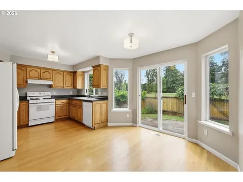 1240 N River Road Cottage Grove OR 97424