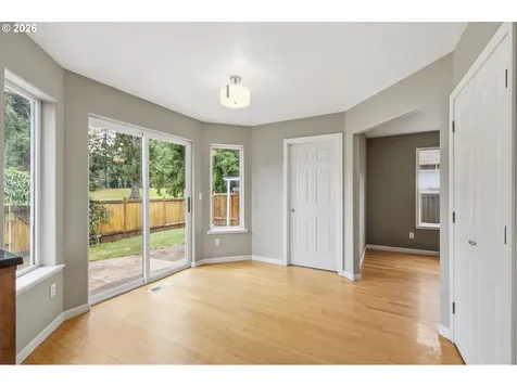 1240 N River Road Cottage Grove OR 97424