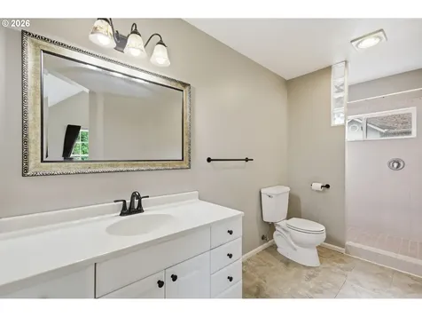 1240 N River Road Cottage Grove OR 97424