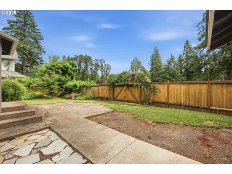 1240 N River Road Cottage Grove OR 97424