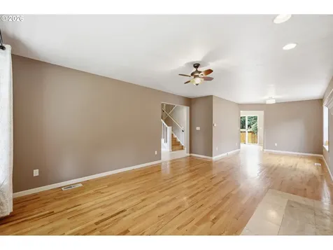 1240 N River Road Cottage Grove OR 97424
