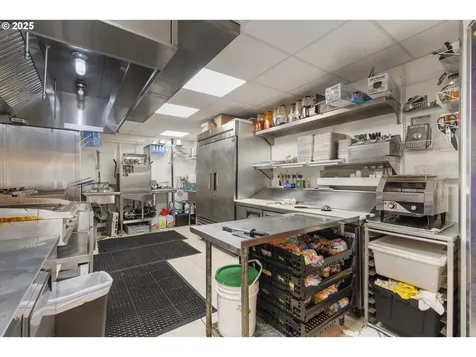 1330 NE Highway 101 Lincoln City OR 97367