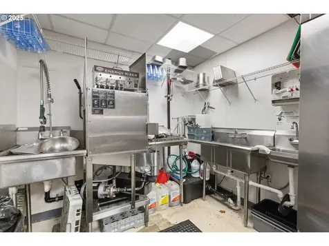 1330 NE Highway 101 Lincoln City OR 97367