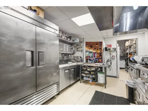 1330 NE Highway 101 Lincoln City OR 97367