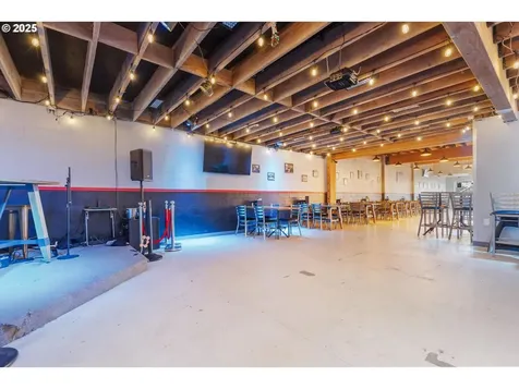 1330 NE Highway 101 Lincoln City OR 97367