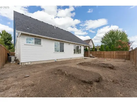 956 NE Samson Street Mcminnville OR 97128