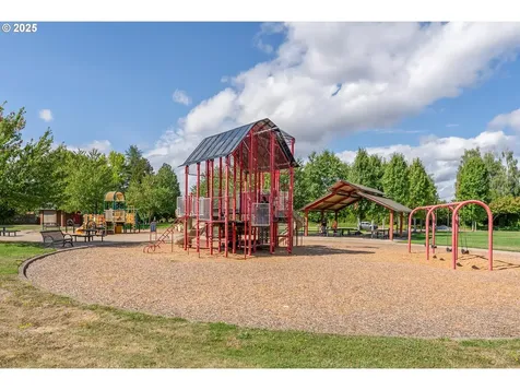 956 NE Samson Street Mcminnville OR 97128