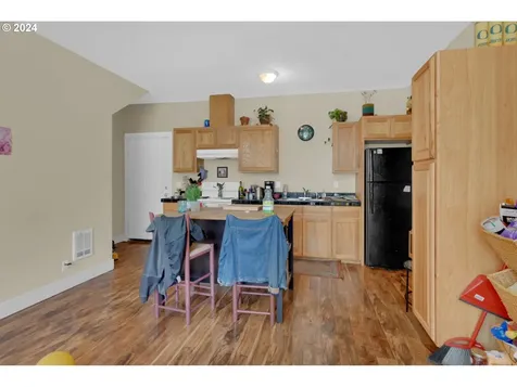 1857 Pearl Street Eugene OR 97401