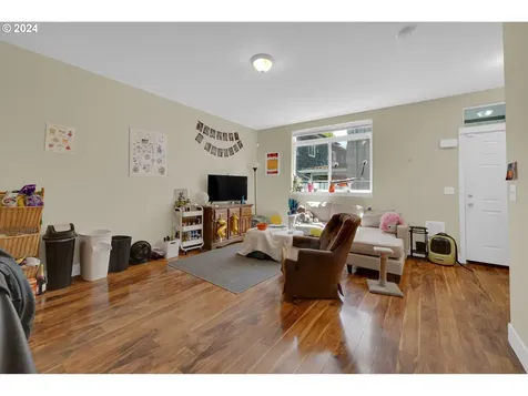 1857 Pearl Street Eugene OR 97401