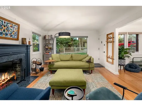 8707 SW 19th Avenue Portland OR 97219