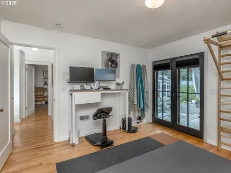 8707 SW 19th Avenue Portland OR 97219