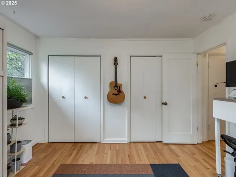 8707 SW 19th Avenue Portland OR 97219