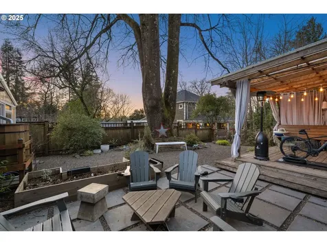 8707 SW 19th Avenue Portland OR 97219