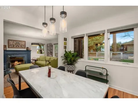 8707 SW 19th Avenue Portland OR 97219