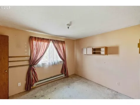 1090 Sanford Street Coos Bay OR 97420