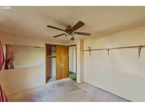1090 Sanford Street Coos Bay OR 97420