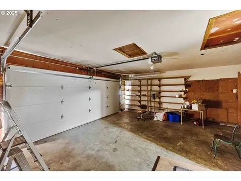 1090 Sanford Street Coos Bay OR 97420