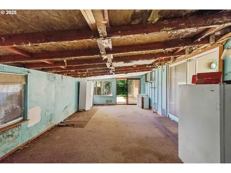 1090 Sanford Street Coos Bay OR 97420