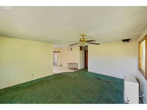1090 Sanford Street Coos Bay OR 97420