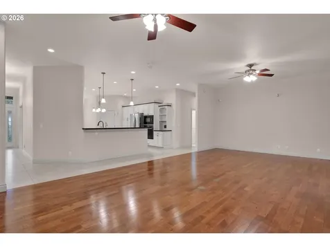 334 Augusta Court Winchester OR 97495