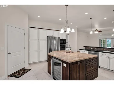334 Augusta Court Winchester OR 97495