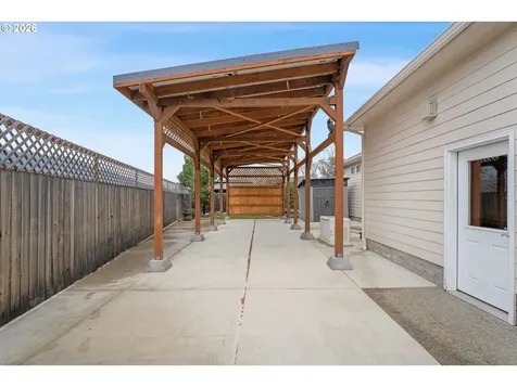 334 Augusta Court Winchester OR 97495