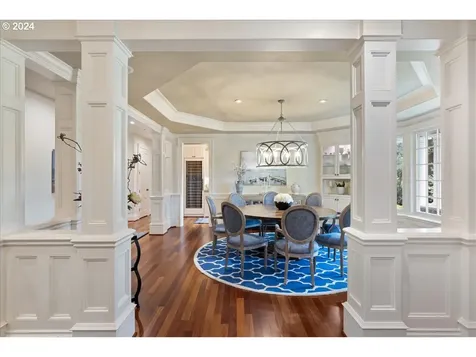 260 Iron Mountain Boulevard Lake Oswego OR 97034