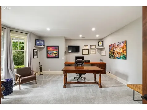 260 Iron Mountain Boulevard Lake Oswego OR 97034