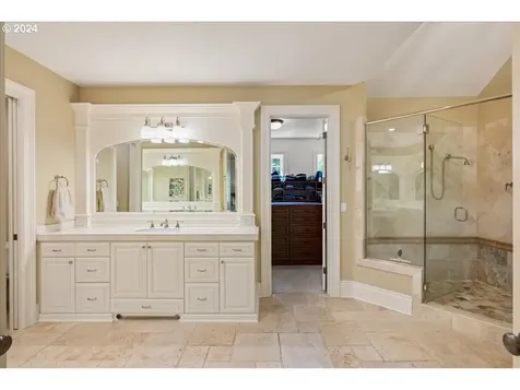 260 Iron Mountain Boulevard Lake Oswego OR 97034