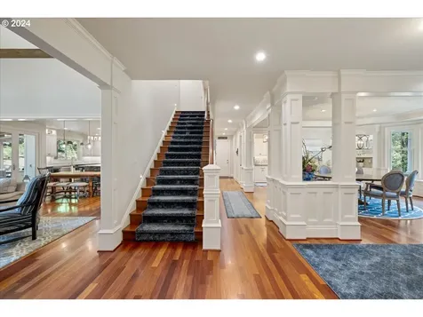 260 Iron Mountain Boulevard Lake Oswego OR 97034