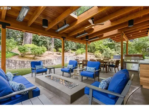 260 Iron Mountain Boulevard Lake Oswego OR 97034