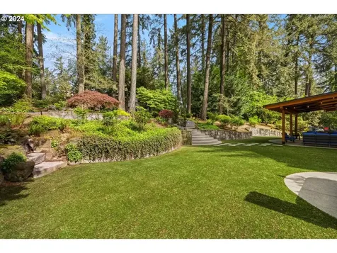 260 Iron Mountain Boulevard Lake Oswego OR 97034