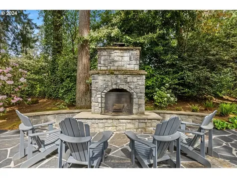 260 Iron Mountain Boulevard Lake Oswego OR 97034