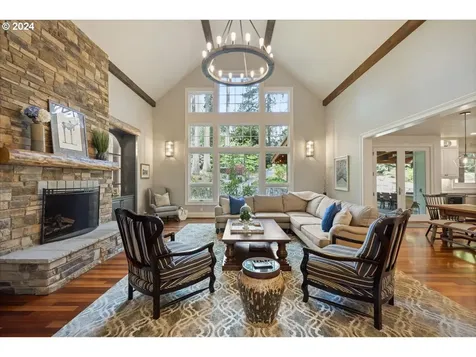 260 Iron Mountain Boulevard Lake Oswego OR 97034