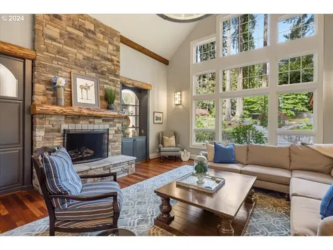 260 Iron Mountain Boulevard Lake Oswego OR 97034