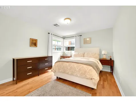 2955 Charnelton Street Eugene OR 97405