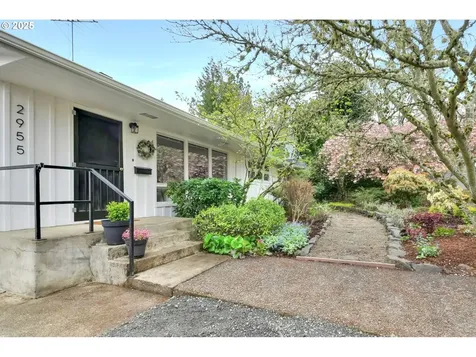 2955 Charnelton Street Eugene OR 97405