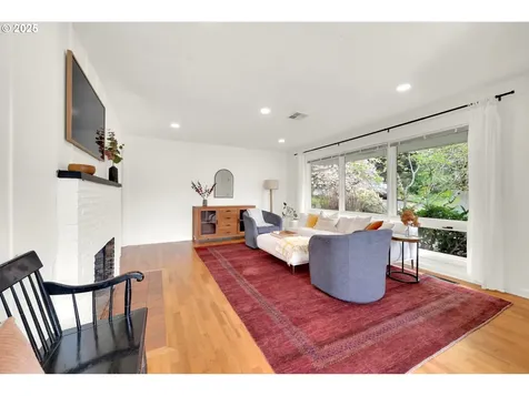 2955 Charnelton Street Eugene OR 97405