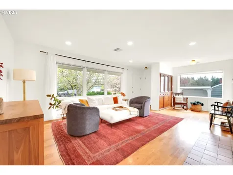 2955 Charnelton Street Eugene OR 97405