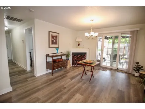 688 SE 69th Court Hillsboro OR 97123