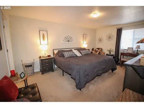 688 SE 69th Court Hillsboro OR 97123