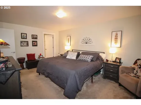 688 SE 69th Court Hillsboro OR 97123