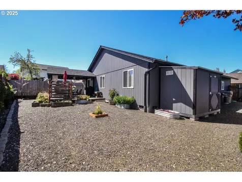 688 SE 69th Court Hillsboro OR 97123