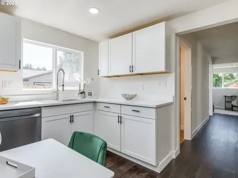 1542 NE 10th Avenue Mcminnville OR 97128