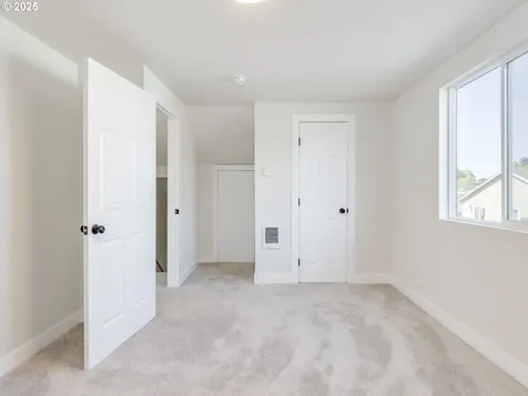 1542 NE 10th Avenue Mcminnville OR 97128
