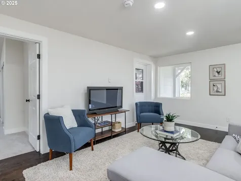 1542 NE 10th Avenue Mcminnville OR 97128